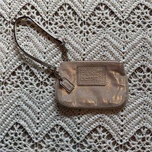 Coach Poppy Metallic Champagne Gold Pearlized Wristlet – Y2K Vintage